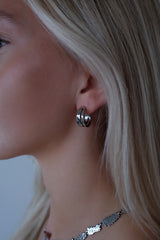 ÓMA3006 EYRNALOKKAR SILFUR