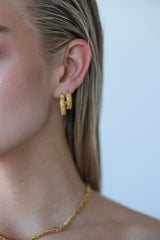 LÍV0701 XL EYRNALOKKAR GULL