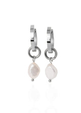 URÐ - ERLA PENDANT EARRINGS SILVER