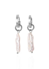 URÐ - ERLA LONG PENDANT EARRINGS SILVER