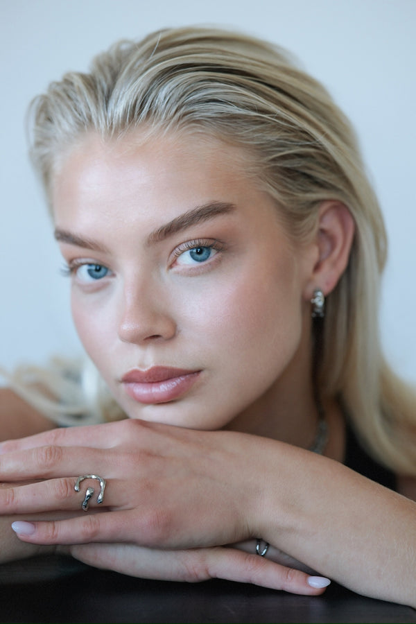 EIN3008 OVER HRINGUR SILFUR