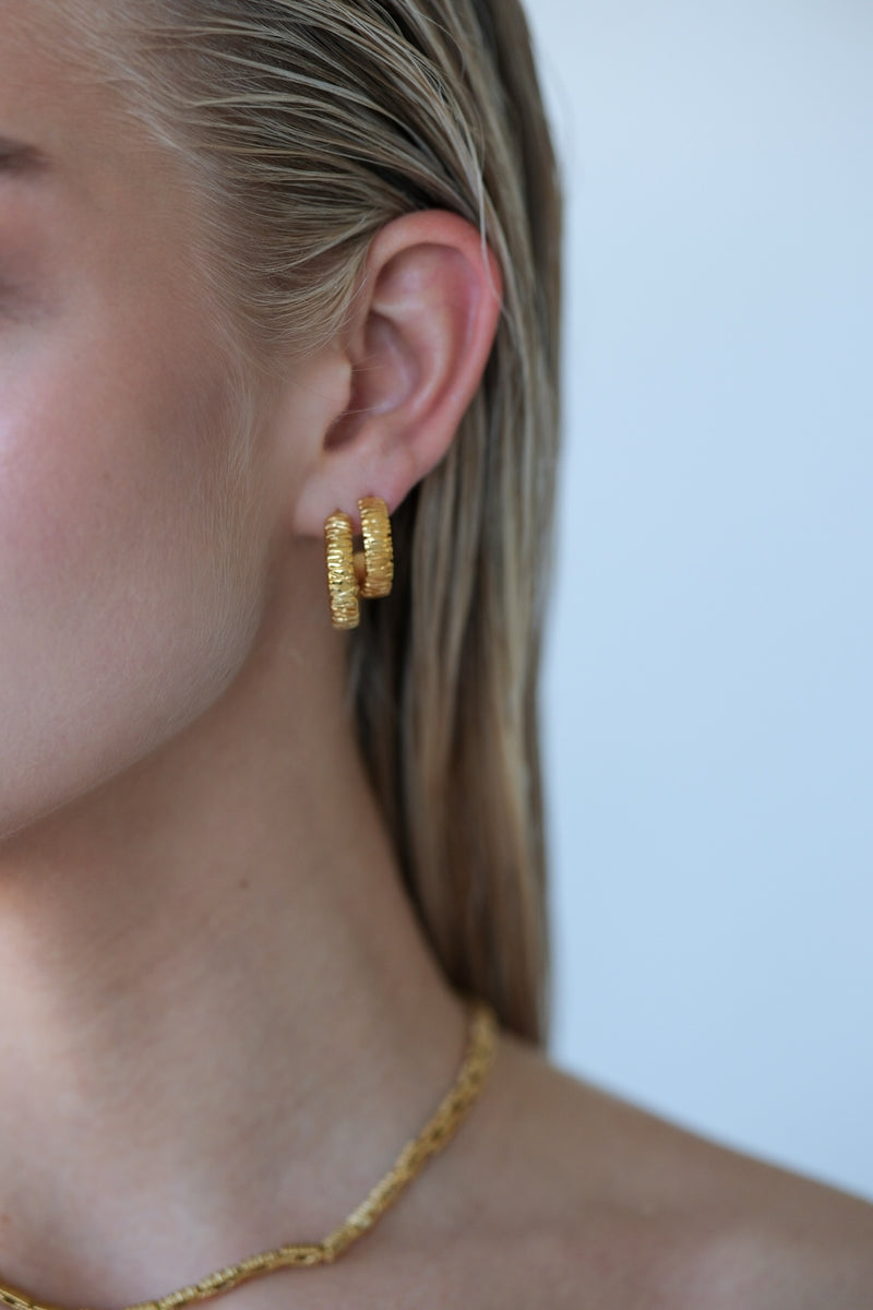 LÍV0701 XL EYRNALOKKAR GULL 