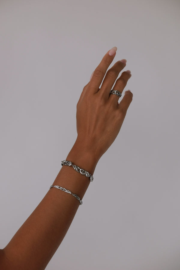 MIA2803 XL ARMBAND SILFUR 