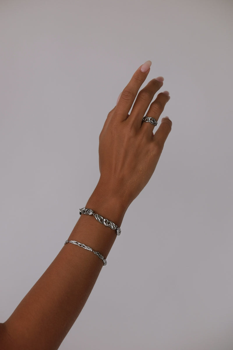 MIA2803 XL ARMBAND SILFUR 